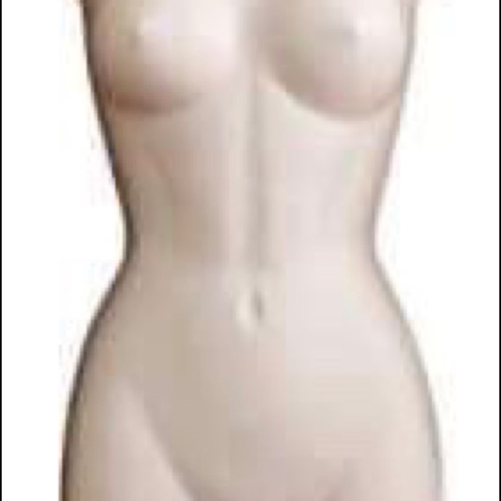 1 long beige mannequin & stand